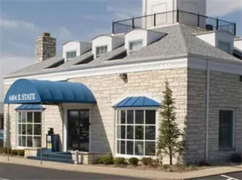 Alpine Inn & Suites Rockford Exterior photo