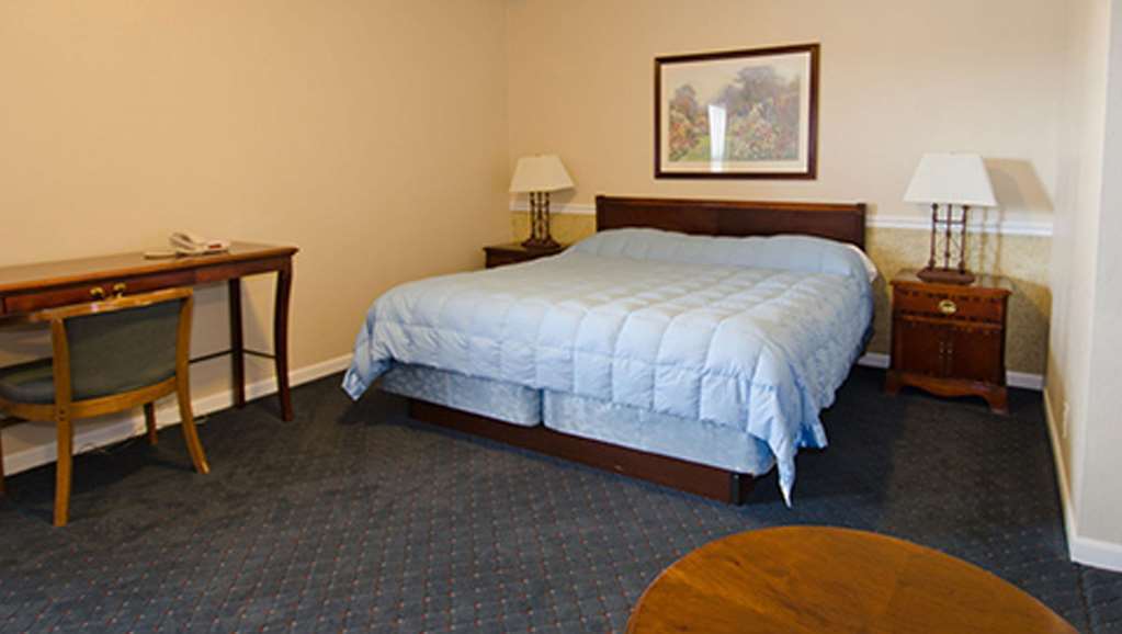 Alpine Inn & Suites Rockford Room photo